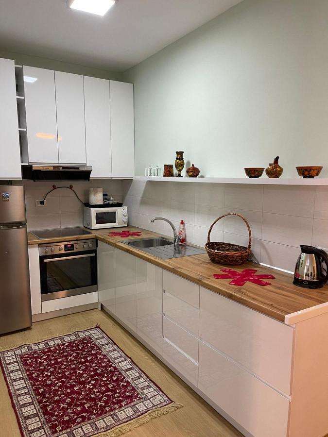 New Apartment In Center Of Tirana Bagian luar foto