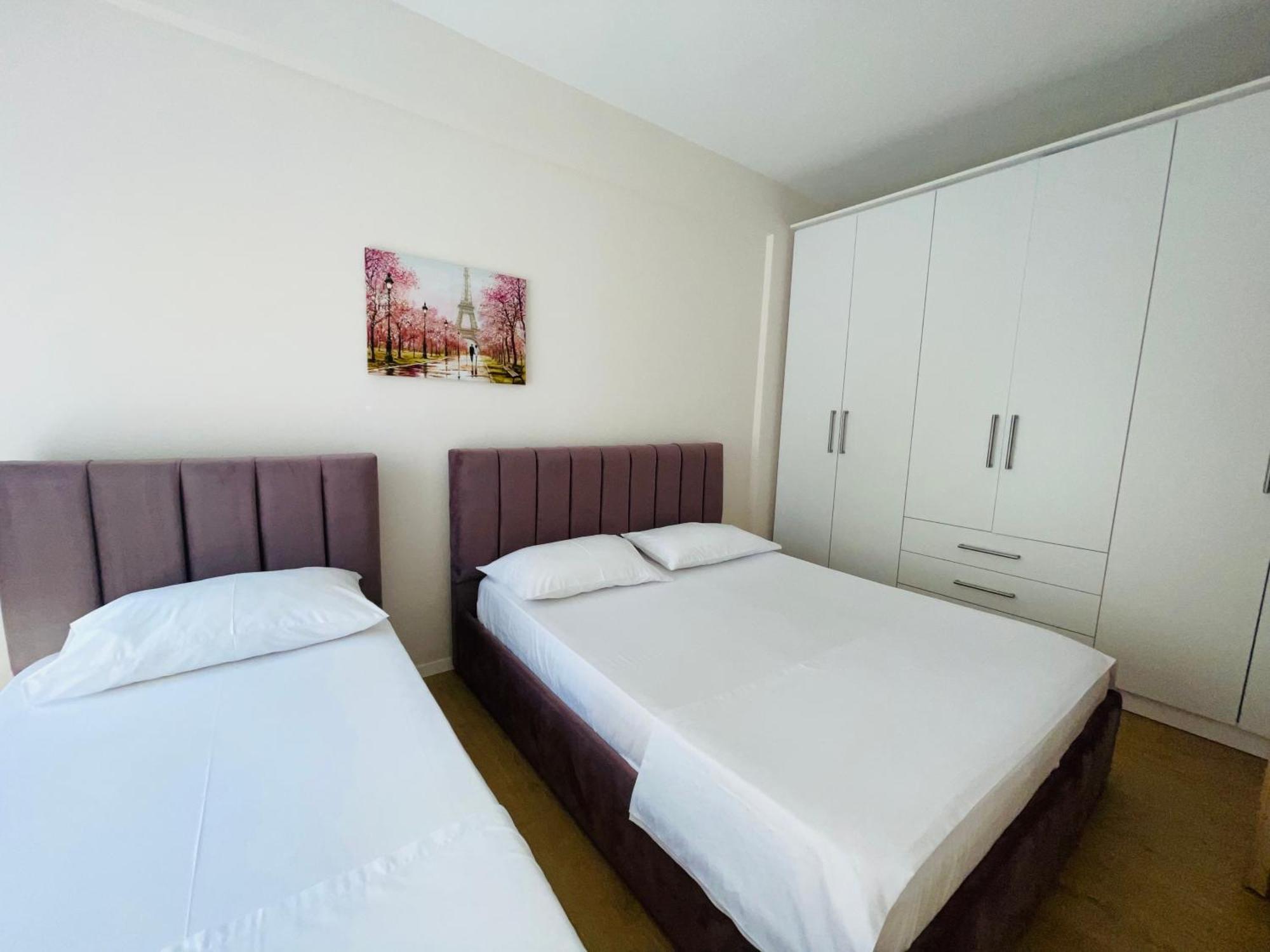 New Apartment In Center Of Tirana Bagian luar foto
